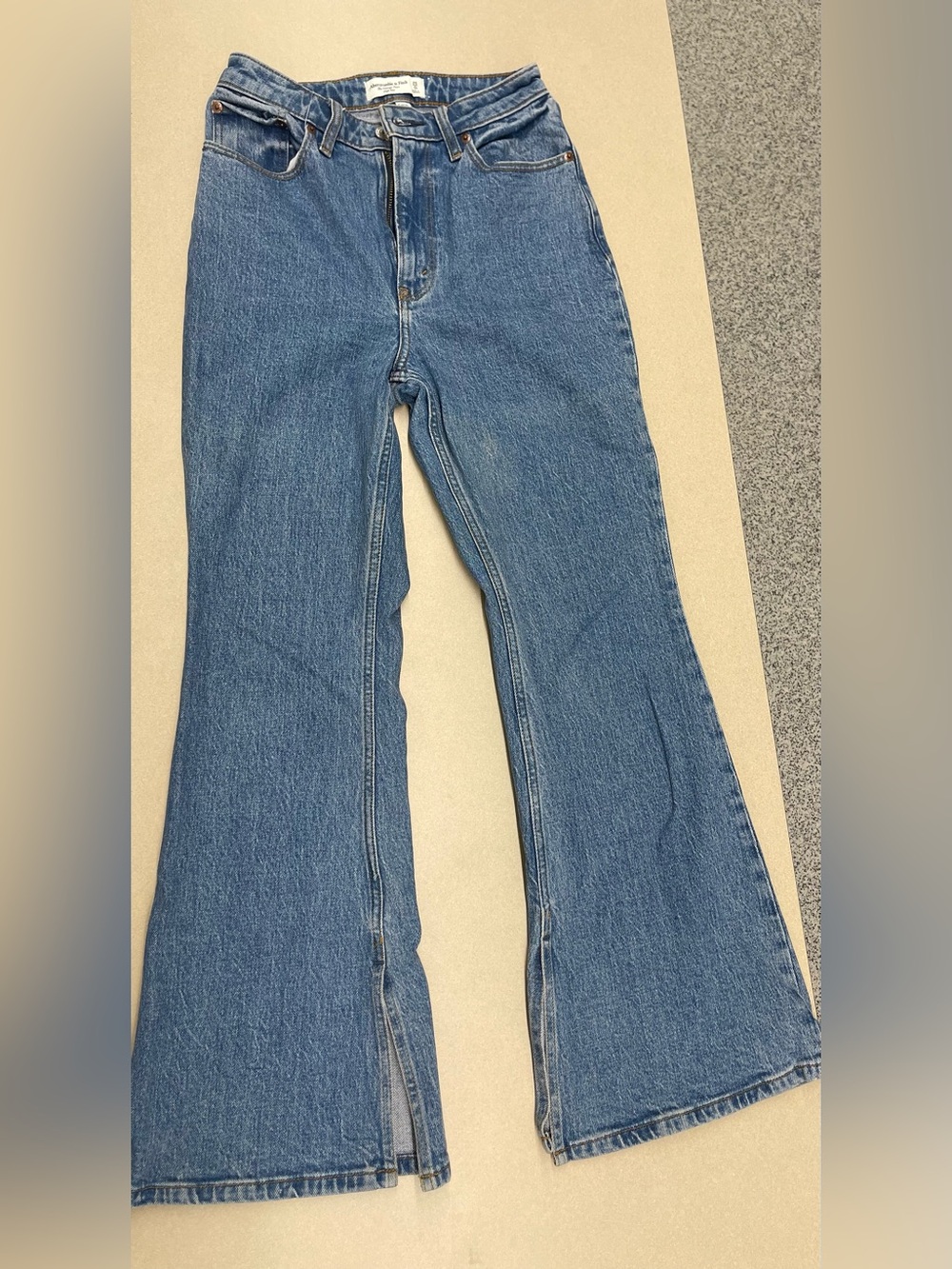 Abercrombie & Fitch Curve Love  High-Rise Flare Jeans - Picture 2 of 4